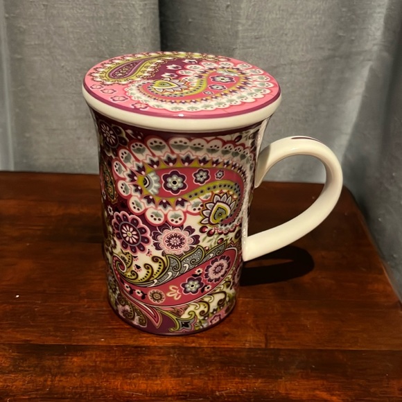 Vera Bradley Other - Vera Bradley Mug Very Berry Paisley WITH LID for Barnes & Noble